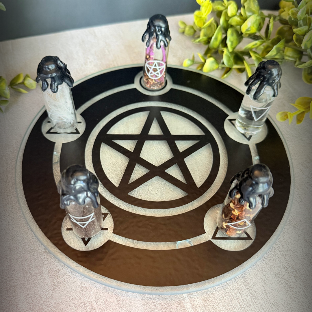 Pentacle Altar Plate – 8″ Glass Offering Plate with Pentacle and Elemental Symbols for Witchcraft & Ritual Use